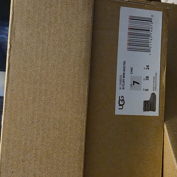 UGG Gray Boot - Picture 3 of 3